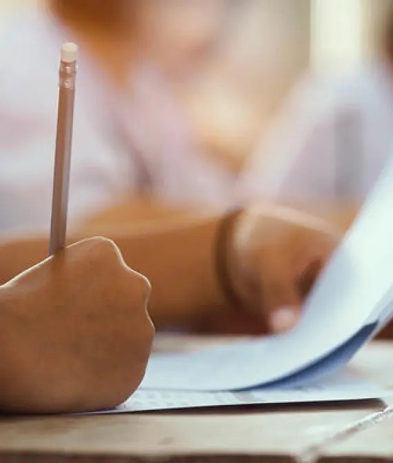 Concurso Artículos de Opinión FCCEE